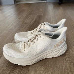 Hoka One One Women’s Clifton 8 (size 11; Eggnog/Shifting Sand color)